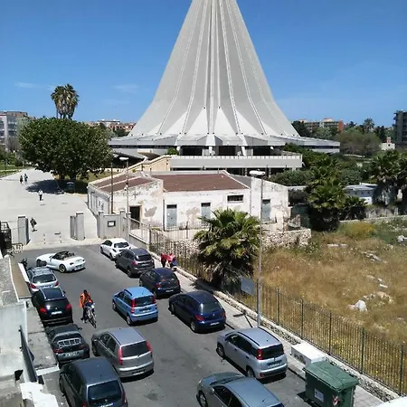 Demetra סירקוזה